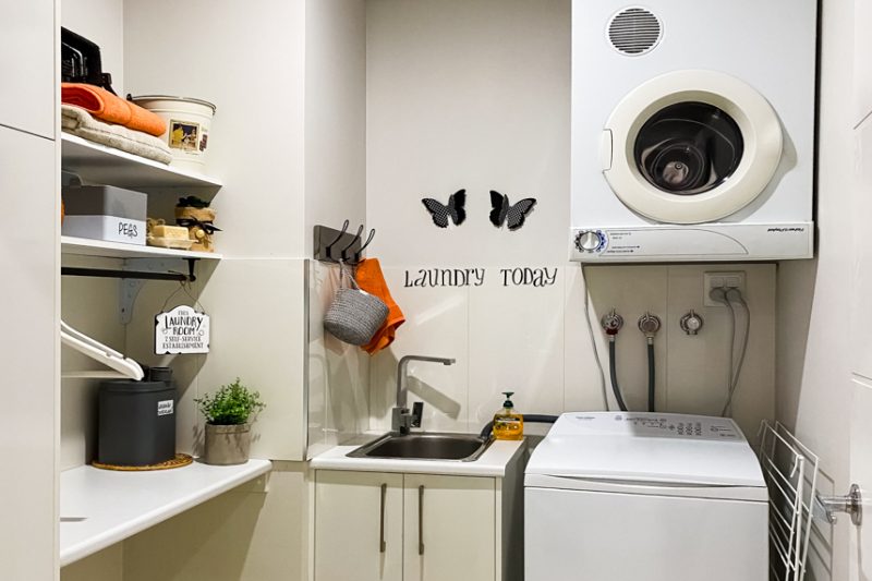 laundry_apart_85